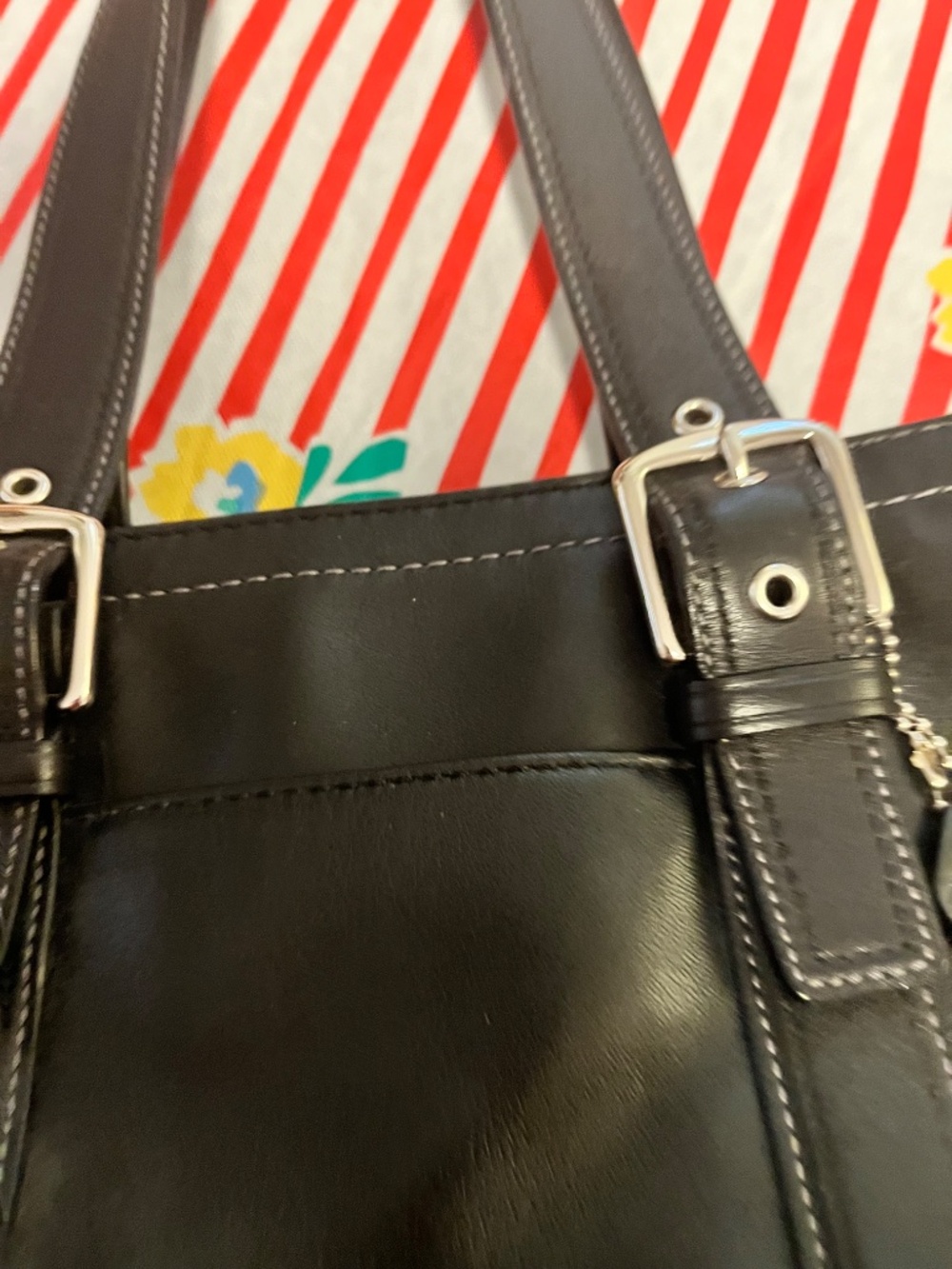 Excellent condition coach tote bag - Picture 4 of 9